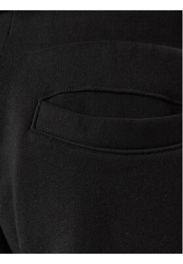 Guess Szorty sportowe Z6RD06 KAIJ1 Czarny Regular Fit. Kolor: czarny. Materiał: bawełna. Styl: sportowy