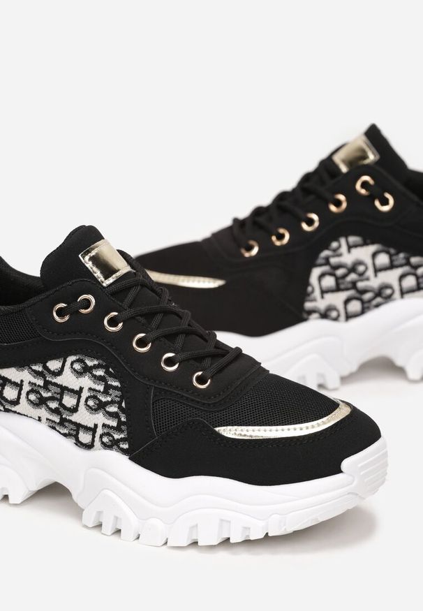 Renee - Czarne Sneakersy z Wstawkami na Grubej Podeszwie Trenta. Wysokość cholewki: przed kostkę. Kolor: czarny. Materiał: materiał. Szerokość cholewki: normalna. Wzór: aplikacja