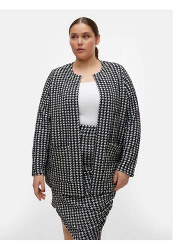 Vero Moda Curve Marynarka Bena 10302003 Czarny Regular Fit. Kolor: czarny. Materiał: syntetyk