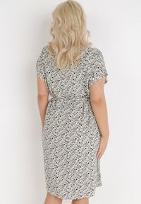 Born2be - Beżowa Sukienka Agatilus. Okazja: na co dzień. Kolekcja: plus size. Kolor: beżowy. Wzór: aplikacja, kwiaty. Typ sukienki: proste, dla puszystych. Materiał: materiał. Długość rękawa: krótki rękaw. Sezon: lato. Styl: casual. Długość: midi #3