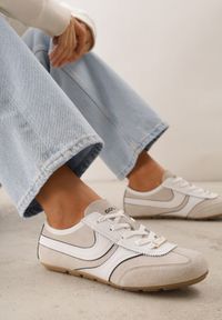 Born2be - Beżowe Zamszowe Sneakersy w Stylu Kultowych Tenisówek Sorisana. Okazja: na co dzień, do pracy. Kolor: beżowy. Materiał: zamsz #8