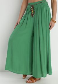 Born2be - Zielone Spodnie Samusi. Kolor: zielony. Materiał: tkanina, wiskoza. Długość: długie. Sezon: lato