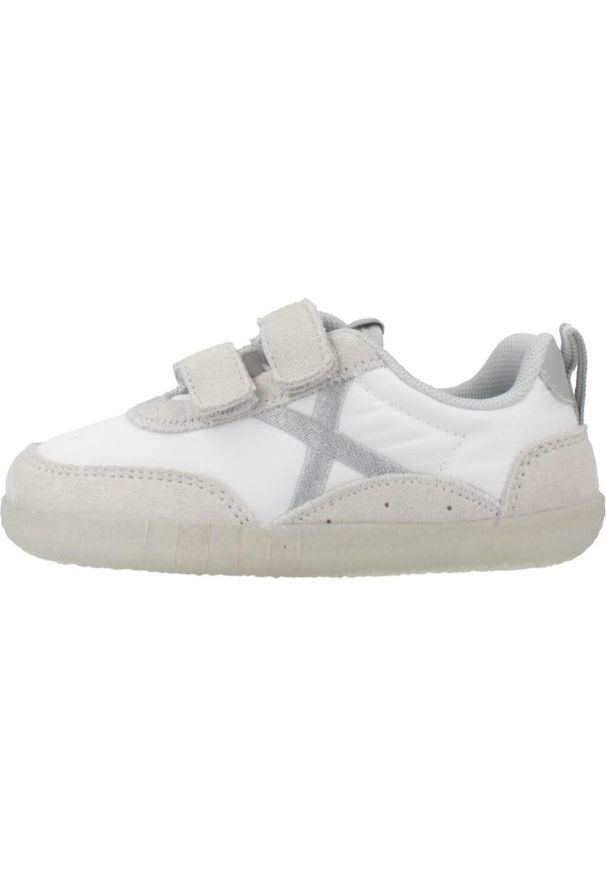 Munich - Buty MUNICH BABY KODA 20 Biały. Kolor: biały. Materiał: tkanina, skóra. Sport: turystyka piesza