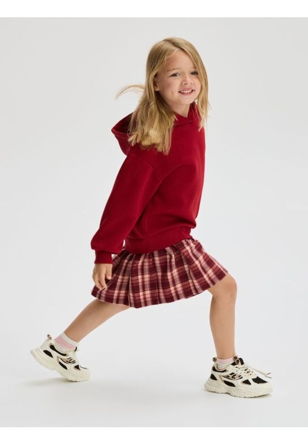 Reserved - Dzianinowa sukienka - bordowy. Kolor: czerwony. Materiał: dzianina