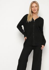 Born2be - Czarny Komplet Dzianinowy z Wełną Bluza z Kapturem i Szerokie Spodnie Otisela. Kolor: czarny. Materiał: dzianina, wełna #3