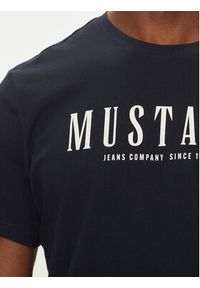 Mustang T-Shirt Austin 1016264 Granatowy Regular Fit. Kolor: niebieski. Materiał: bawełna