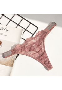 Intica - Stringi z błyszczącym pasem na specjalne okazje Handan. Kolor: różowy. Materiał: materiał