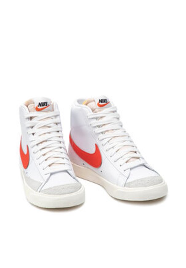 Nike Sneakersy W Blazer '77 CZ1055 101 Biały. Kolor: biały. Materiał: skóra