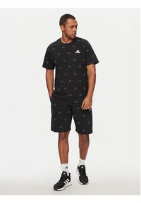 Adidas - adidas T-Shirt Seasonal Essentials Monogram Graphic IS1826 Czarny Regular Fit. Kolor: czarny. Materiał: bawełna