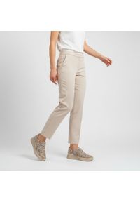 Półbuty damskie Vinceza, cholewka skóra naturalna licowa z nadrukiem sznurowanie uzupełnione bocznym zamkiem perforowane detale miękka linia noska po. Okazja: na co dzień. Zapięcie: sznurówki. Kolor: beżowy. Materiał: skóra. Szerokość cholewki: normalna. Wzór: nadruk. Styl: casual, klasyczny #9