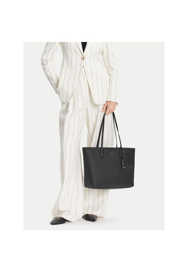 Torebka DKNY. Kolor: czarny