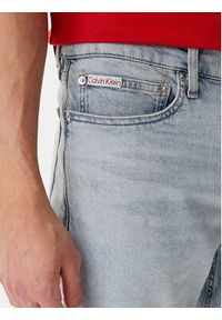 Calvin Klein Jeans Szorty jeansowe J30J327193 Niebieski Slim Fit. Kolor: niebieski. Materiał: bawełna