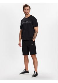 Calvin Klein Szorty sportowe Micro Logo K10K111208 Czarny Regular Fit. Kolor: czarny. Materiał: bawełna, syntetyk. Styl: sportowy