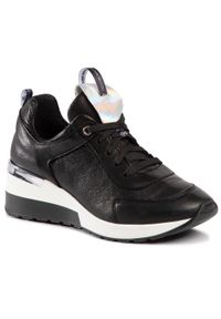 Sneakersy Nik - 05-0693-11-8-01-02 Czarny. Okazja: na co dzień. Kolor: czarny. Materiał: skóra. Szerokość cholewki: normalna. Obcas: na koturnie. Styl: casual #1