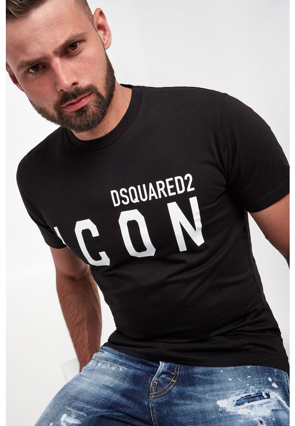 T-shirt DSQUARED2. Materiał: bawełna. Długość rękawa: krótki rękaw. Długość: krótkie. Wzór: nadruk