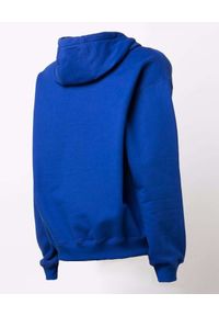 VERSACE - Niebieska bluza z nadrukiem logo. Typ kołnierza: kaptur. Kolor: niebieski. Materiał: bawełna. Wzór: nadruk #3