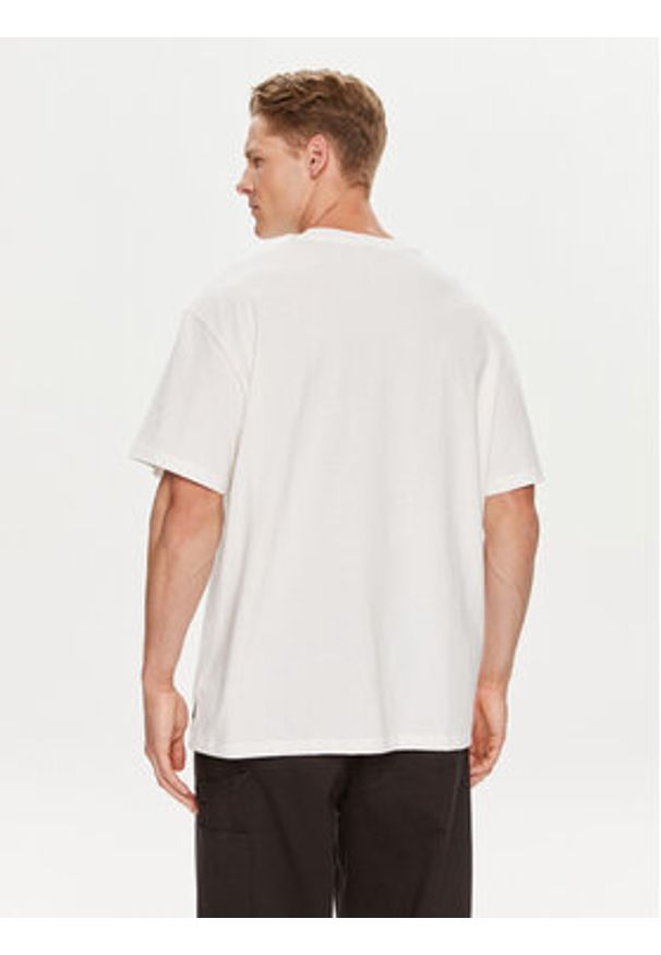 Puma T-Shirt Dylan s Gift Shop 625269 Biały Regular Fit. Kolor: biały. Materiał: bawełna