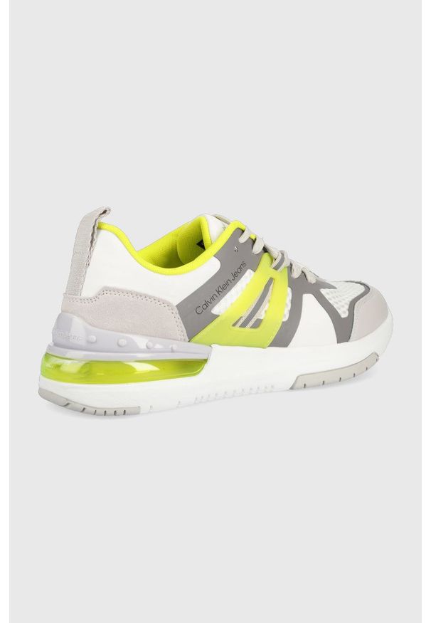 Calvin Klein Jeans sneakersy kolor szary. Nosek buta: okrągły. Zapięcie: sznurówki. Kolor: szary. Materiał: skóra, poliester, guma