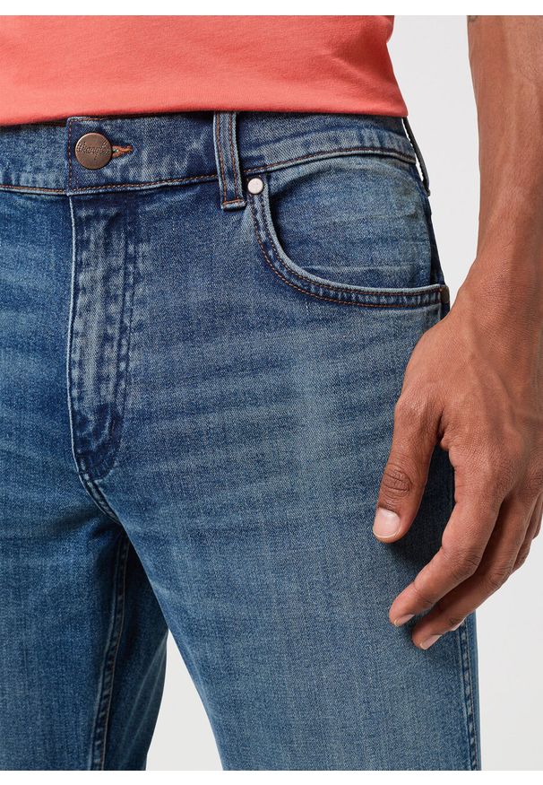 Wrangler - WRANGLER GREENSBORO MĘSKIE SPODNIE JEANSOWE JEANSY DŻINSY CAMINO 112350834 W15Q017953