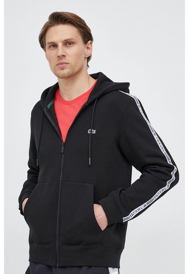 Lacoste bluza męska kolor czarny z kapturem z nadrukiem SH5065-031. Typ kołnierza: kaptur. Kolor: czarny. Materiał: dzianina. Wzór: nadruk