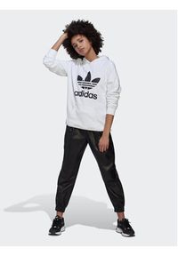 Adidas - adidas Bluza adicolor Trefoil HN8329 Biały Regular Fit. Kolor: biały. Materiał: bawełna #5