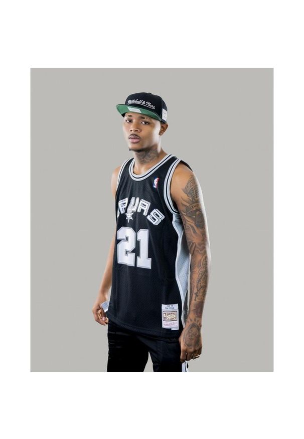 Koszulka męska do koszykówki Mitchell & Ness NBA San Antonio Spurs Tim Duncan. Kolor: czarny. Sport: koszykówka