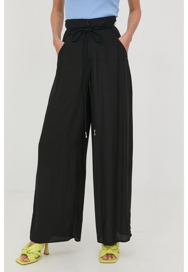Patrizia Pepe spodnie damskie kolor czarny szerokie high waist. Stan: podwyższony. Kolor: czarny. Materiał: tkanina