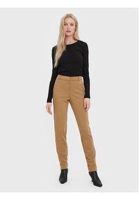 Vero Moda Spodnie materiałowe Luccalilith 10258104 Brązowy Regular Fit. Kolor: brązowy. Materiał: syntetyk #4