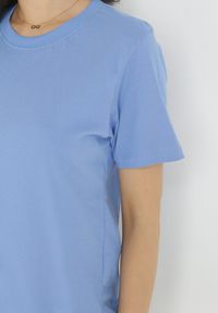 Born2be - Niebieski T-shirt Malifa. Kolor: niebieski. Materiał: jersey, dzianina, bawełna. Styl: klasyczny, elegancki