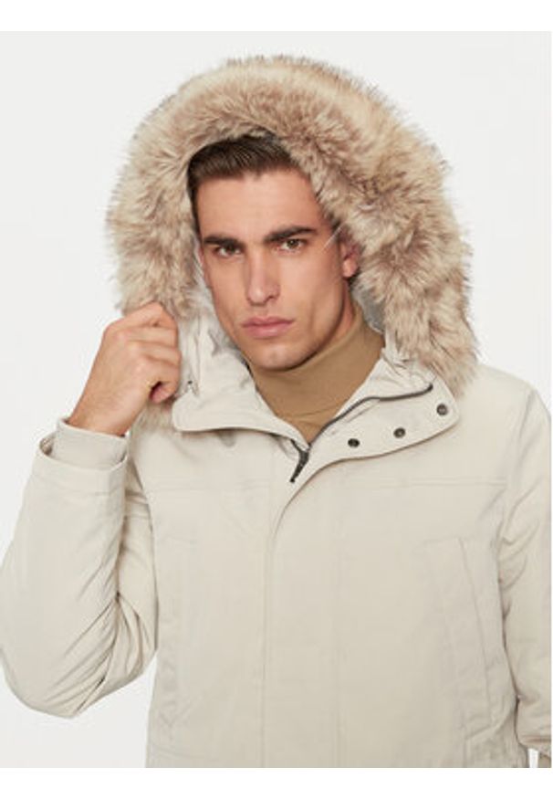 Geox Parka Sandford M4628F T3148 F1616 Écru Regular Fit. Materiał: syntetyk