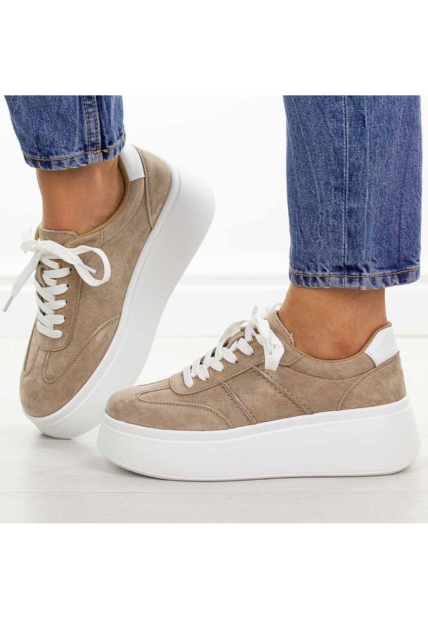 Beżowe skórzane sneakersy damskie Cambell 07355. Okazja: na co dzień. Zapięcie: sznurówki. Kolor: beżowy. Materiał: nubuk, skóra. Szerokość cholewki: normalna. Sezon: wiosna, lato, jesień