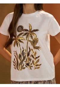 Sinsay - Bawełniana koszulka z metalicznym printem - biały. Kolor: biały. Materiał: bawełna. Wzór: nadruk #1