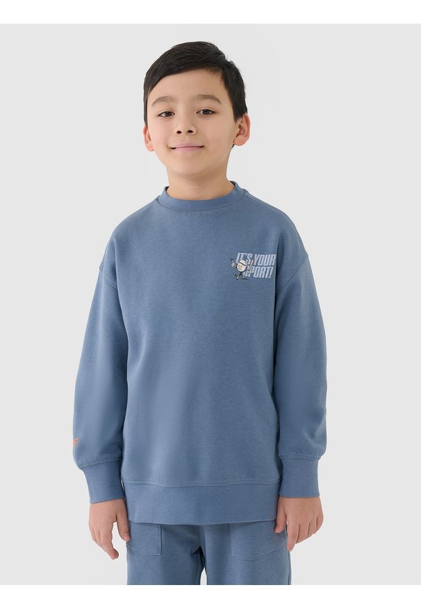 4f - 4F Bluza dresowa nierozpinana bez kaptura chłopięca - granatowa 152 (11-12 lat). Okazja: na co dzień. Typ kołnierza: bez kaptura. Kolor: niebieski. Materiał: dresówka. Wzór: ze splotem, nadruk, napisy, gładki. Sezon: lato. Styl: sportowy, klasyczny, casual