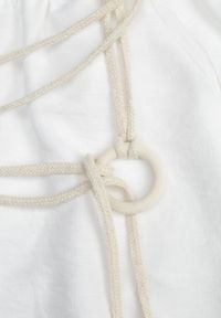 Renee - Białe Wiskozowe Spodnie Typu Palazzo High Waist Ozdobione Paskiem Sznurkiem Alemea. Okazja: na co dzień. Stan: podwyższony. Kolor: biały. Materiał: wiskoza. Długość: krótkie. Wzór: aplikacja. Styl: boho, casual #3