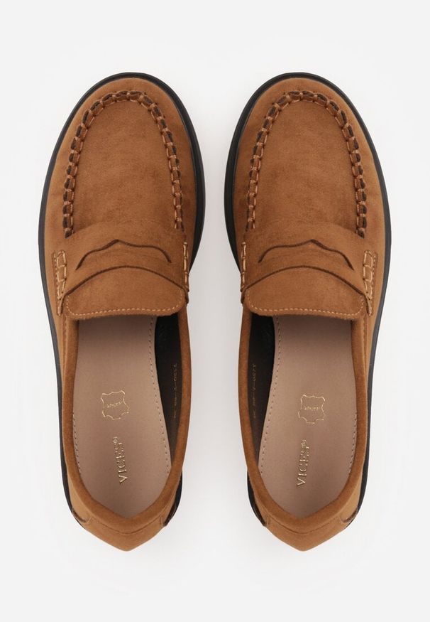 Renee - Brązowe Mokasyny VICES z Wkładką ze Skóry Naturalnej i Przeszyciami Astanie. Kolor: brązowy. Materiał: skóra. Sezon: wiosna. Styl: elegancki