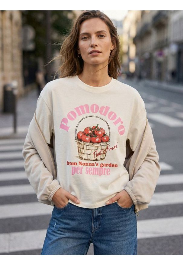 Sinsay - Bawełniana koszulka z nadrukiem pomidorów - kremowy. Kolor: kremowy. Materiał: bawełna. Wzór: nadruk