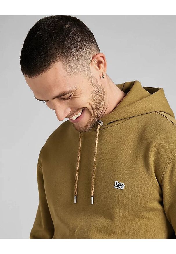 Lee - LEE PLAIN HOODIE MĘSKA BLUZA KLASYCZNA LOGO KAPTUR AMMONITE L80YRY85 112321576. Styl: klasyczny