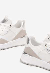 Born2be - Białe Sneakersy Sznurowane z Metalicznymi Wstawkami Raffaele. Nosek buta: okrągły. Zapięcie: sznurówki. Kolor: biały. Materiał: materiał. Obcas: na obcasie. Wysokość obcasa: niski #3