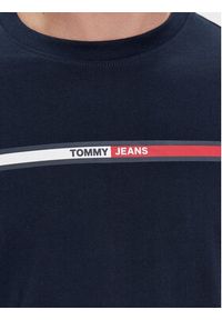 Tommy Jeans T-Shirt Essential Flag DM0DM13509 Granatowy Regular Fit. Kolor: niebieski. Materiał: bawełna #5