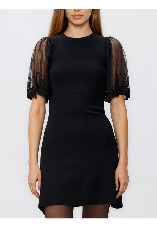 Reserved - Sukienka z ozdobnymi rękawami - czarny. Kolor: czarny. Materiał: dzianina