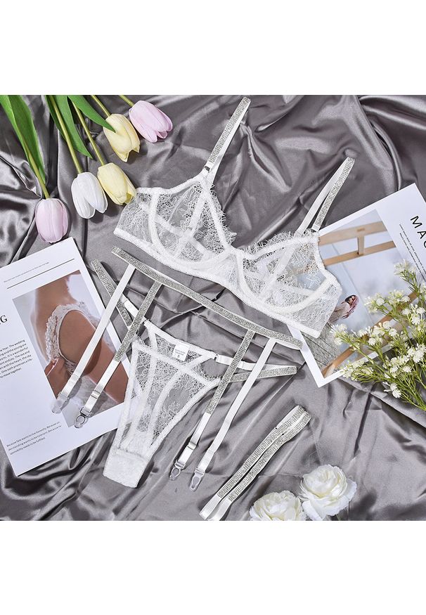 Intica - Komplet bielizny transparentnej z subtelnymi detalami Meglena. Kolor: biały. Materiał: materiał. Wzór: aplikacja