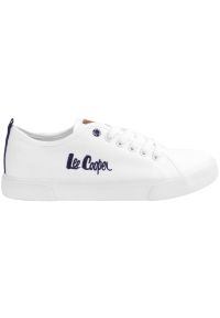 Buty Lee Cooper M LCW-23-31-1821M białe. Okazja: na co dzień. Zapięcie: sznurówki. Kolor: biały. Materiał: guma, materiał. Szerokość cholewki: normalna. Styl: casual, klasyczny