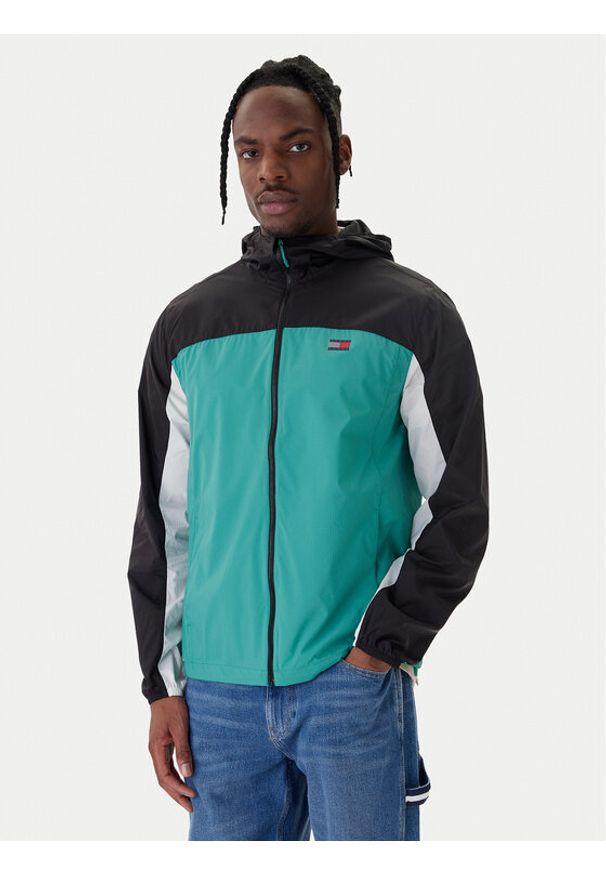 Tommy Jeans Kurtka przejściowa DM0DM23112 Zielony Regular Fit. Kolor: zielony. Materiał: syntetyk