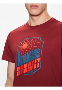 Dynafit T-Shirt Graphic 08-70998 Bordowy Regular Fit. Kolor: czerwony. Materiał: bawełna