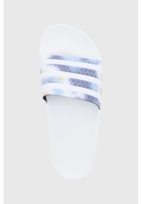 adidas Originals Klapki Adilette damskie kolor biały. Kolor: biały. Materiał: materiał, guma. Obcas: na obcasie. Wysokość obcasa: niski