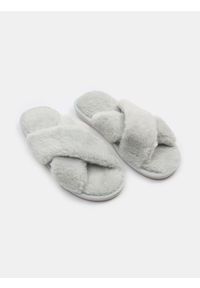 Sinsay - Kapcie ze sztucznym futrem - szary. Kolor: szary. Materiał: futro #1