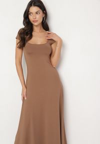 Born2be - Brązowa Sukienka z Wiskozą o Rozkloszowanym Kroju z Kwadratowym Dekoltem Nalireina. Okazja: na co dzień. Typ kołnierza: dekolt kwadratowy. Kolor: brązowy. Materiał: wiskoza. Typ sukienki: rozkloszowane, proste. Styl: klasyczny, casual #2