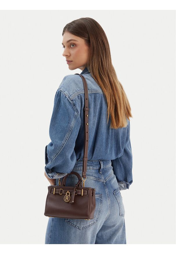 TOMMY HILFIGER - Tommy Hilfiger Torebka American Icon Micro Tote Leather AW0AW18167 Brązowy. Kolor: brązowy. Materiał: skórzane