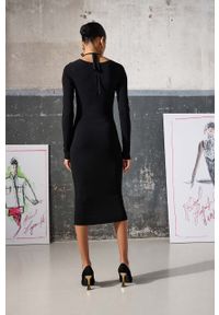 Karl Lagerfeld sukienka KL x The Ultimate icon kolor czarny midi dopasowana. Typ kołnierza: dekolt w karo. Kolor: czarny. Materiał: dzianina, materiał. Długość rękawa: długi rękaw. Typ sukienki: dopasowane. Długość: midi #8