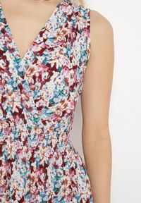 Born2be - Bordowo-Niebieska Bawełniana Sukienka Kopertowa o Rozkloszowanym Kroju w Kwiatowy Print Brosa. Kolor: beżowy. Materiał: bawełna. Wzór: kwiaty, nadruk. Typ sukienki: kopertowe #4